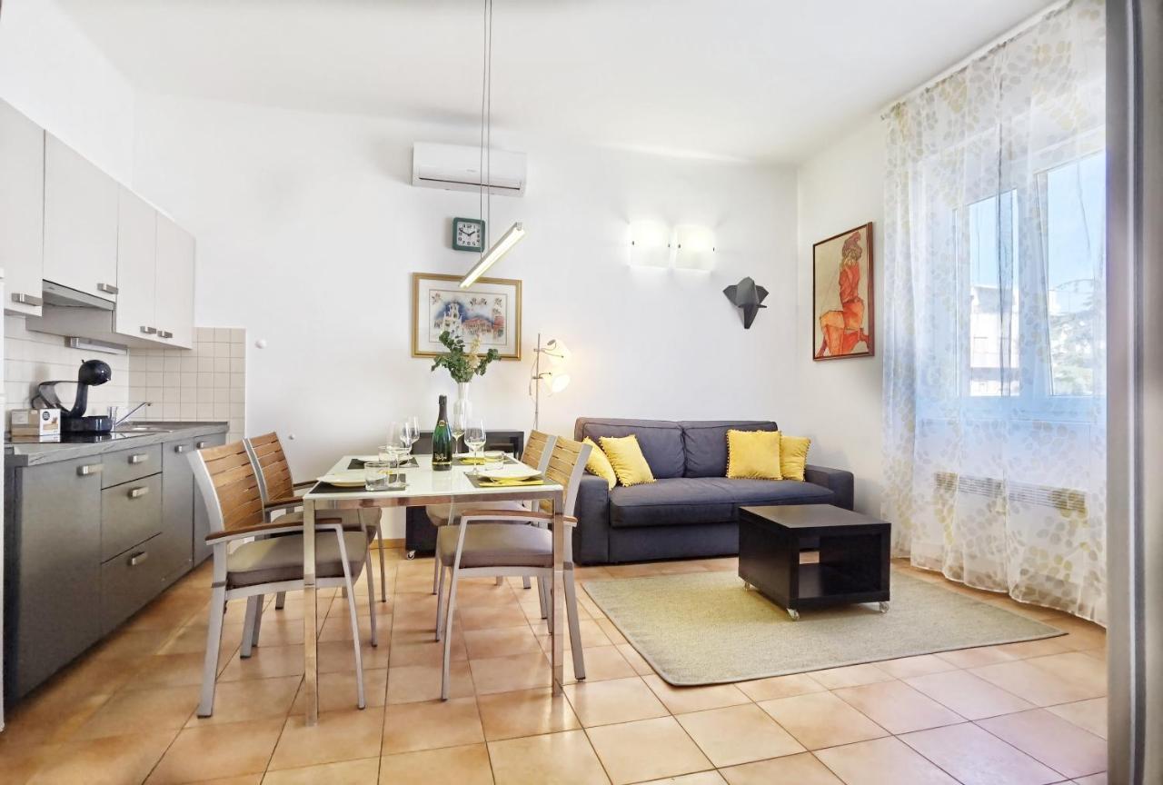 City Center Apartment Soldic Spalato Esterno foto