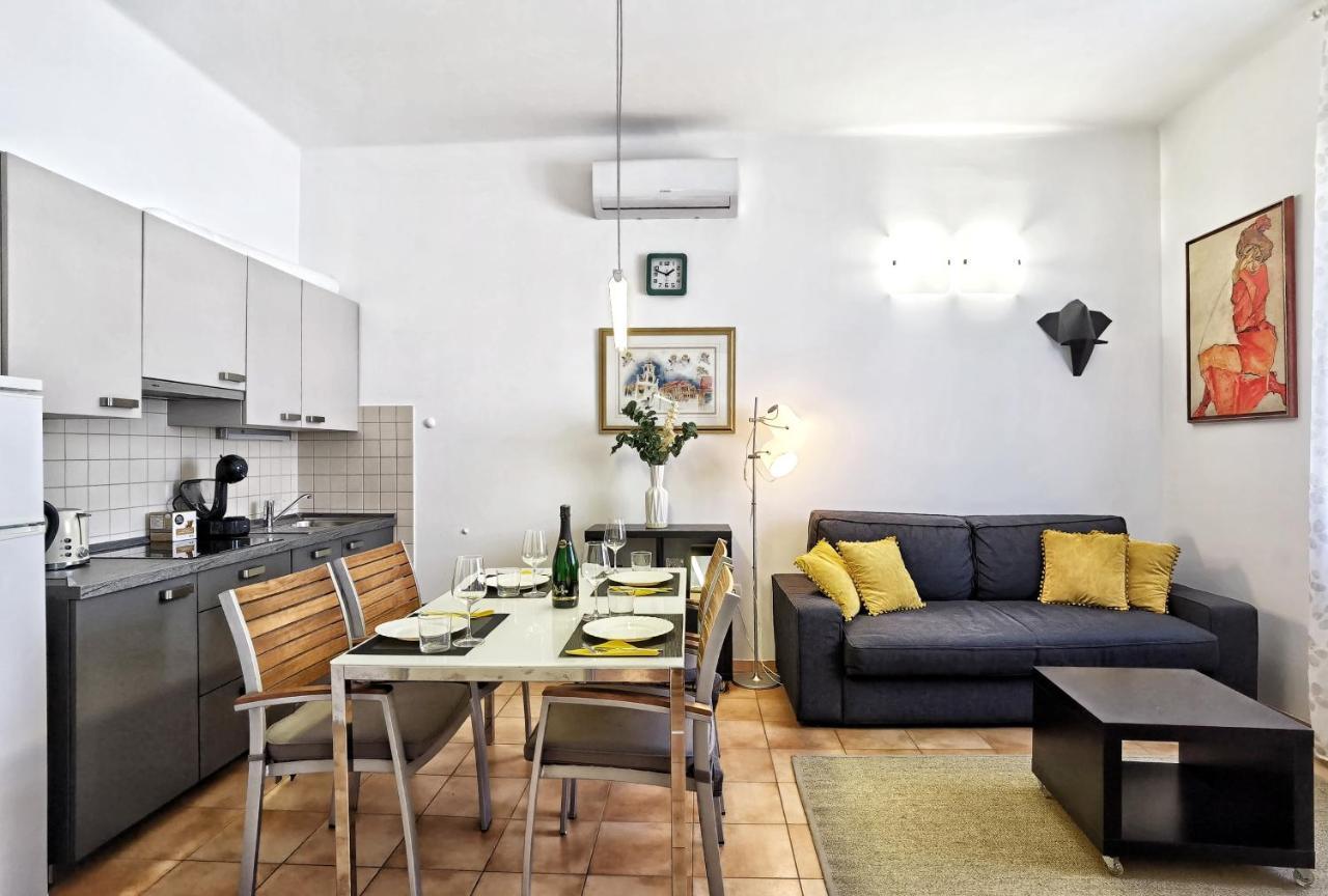City Center Apartment Soldic Spalato Esterno foto