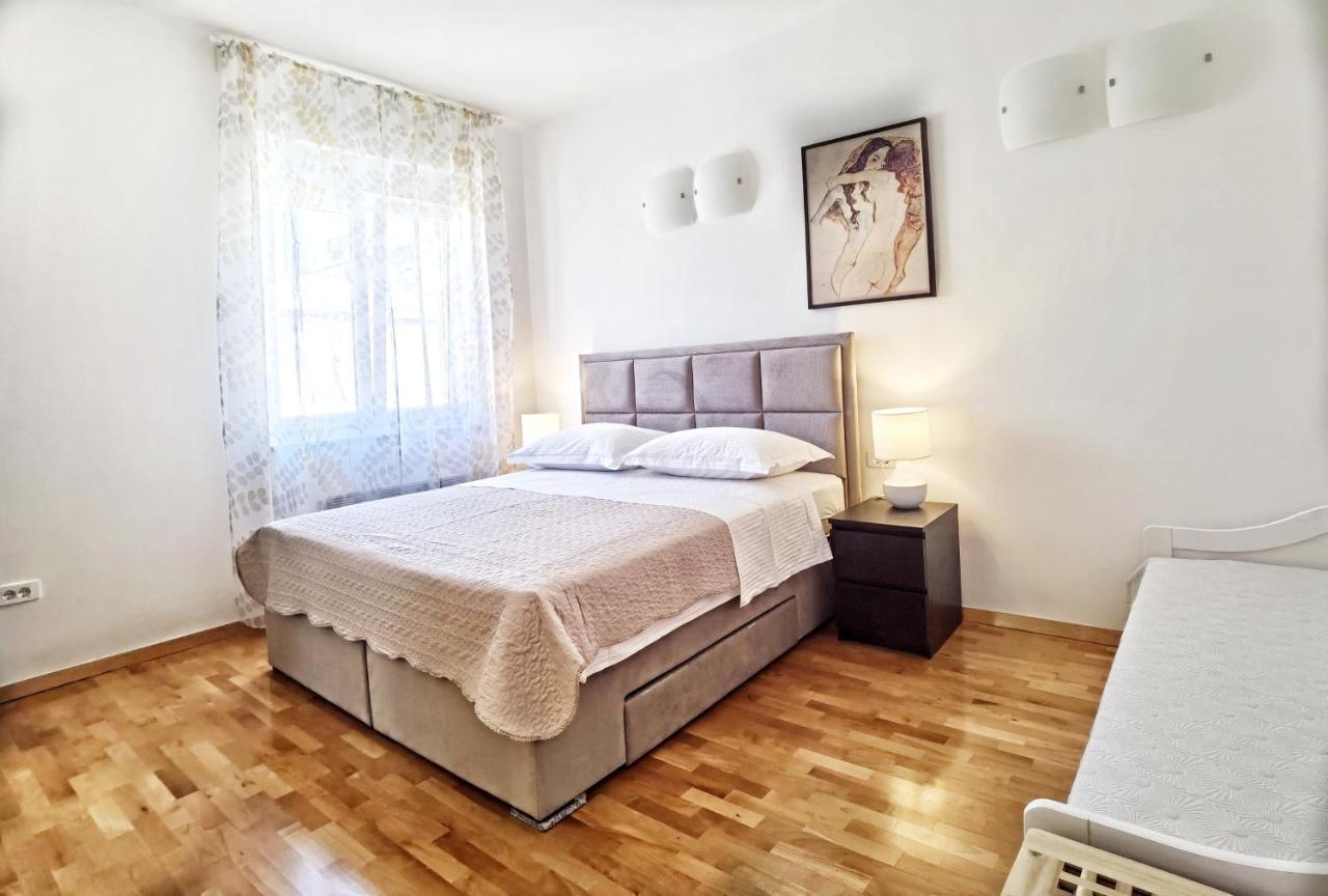 City Center Apartment Soldic Spalato Esterno foto